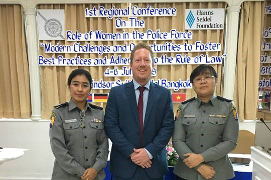 Resident Representative of HSF Myanmar, Achim Munz, together with a small delegation of women police officers of Myanmar, travelled to the conference in Bangkok.