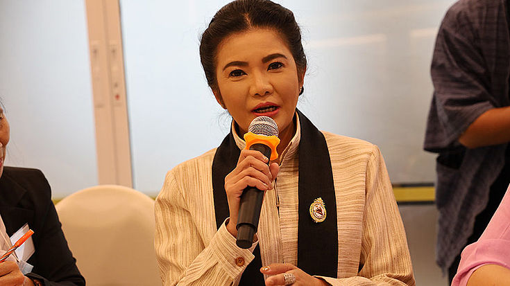 Mayor of Phayao Town Municipality gave her opinion about morality and responsibility towards society as a government official.