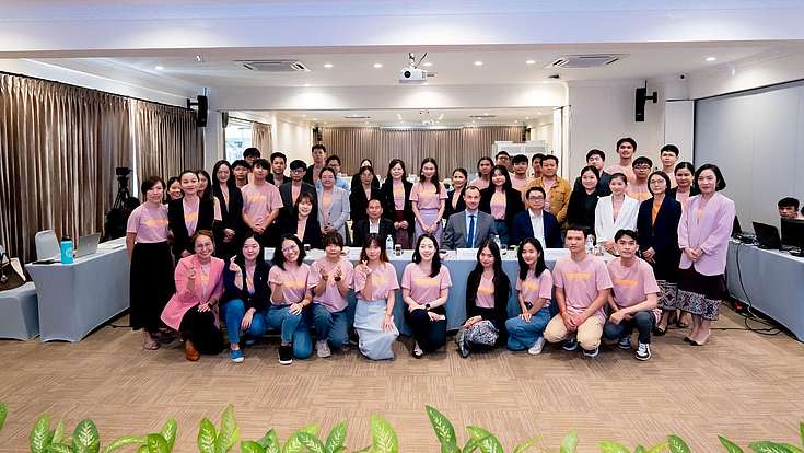 Groupt photo at the offline event in Vientiane