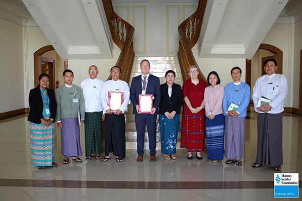 The signing of the MoU between Hanns Seidel Foundation and the Joint Coordination Committee in Nay Pyi Taw.