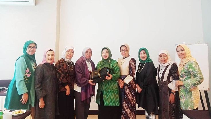 Group photo of the participants from Muslimat NU