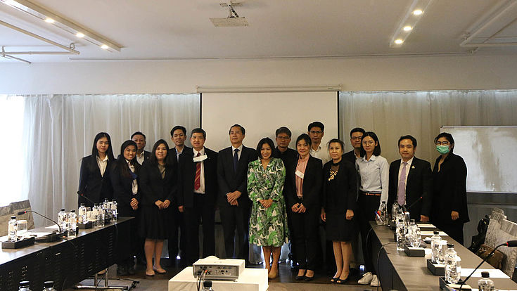 All participants and the CPG researchers took a photo together at the end of the discussion