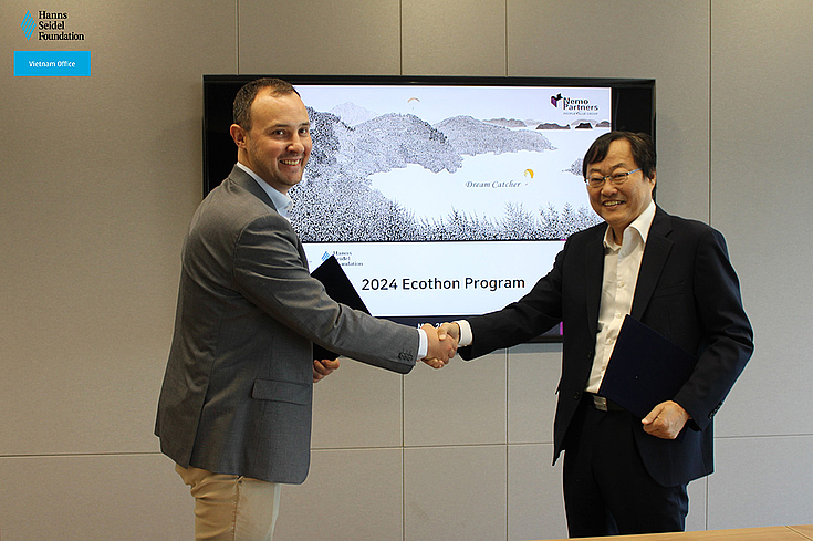 Mr Michael Siegner – HSF Vietnam’s Resident Representative and Mr Christ Lee – ASEIC’s Secretary General signed the 2024Partnership Agreement in Seoul.