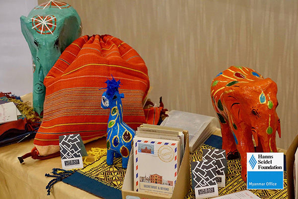 Beautiful local handicraft – Exhibition in the front hall as a significant part of the conference