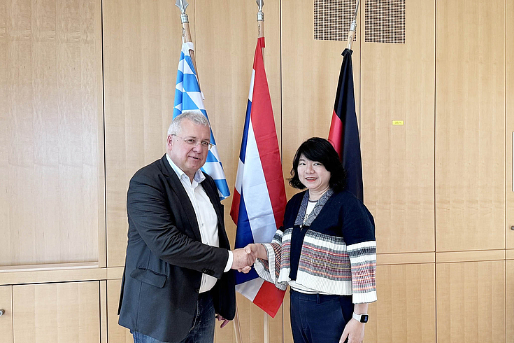 Mr. Markus Ferber, Chairman of the Hanns Seidel Foundation and Member of the European Parliament, with Ms. Steejit Taipiboonsuk, Deputy Secretary-General of Thailand's House of Representatives