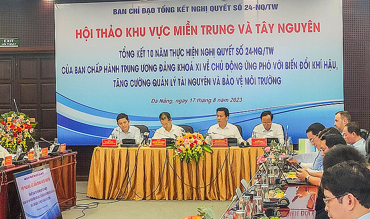 Chairmen of the workshop:
- Dr Dang Quoc Khanh, Minister of MONRE;
- Dr Nguyen Van Quang, Secretary of the Da Nang city Party;
- Dr Bui Nhat Quang, Vice Chairman of the Central Theoretical Council;
- Dr Vo Tuan Nhan, Deputy Minister of MoNRE