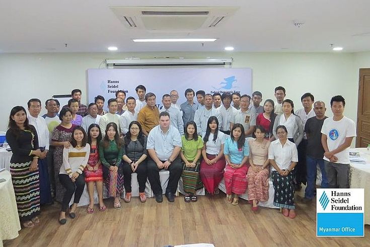 Participants of the Workshop “Federalism and Conflict Resolution” in Mandalay.