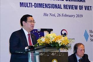 Deputy Prime Minister Vuong Dinh Hue delivered the opening speech.