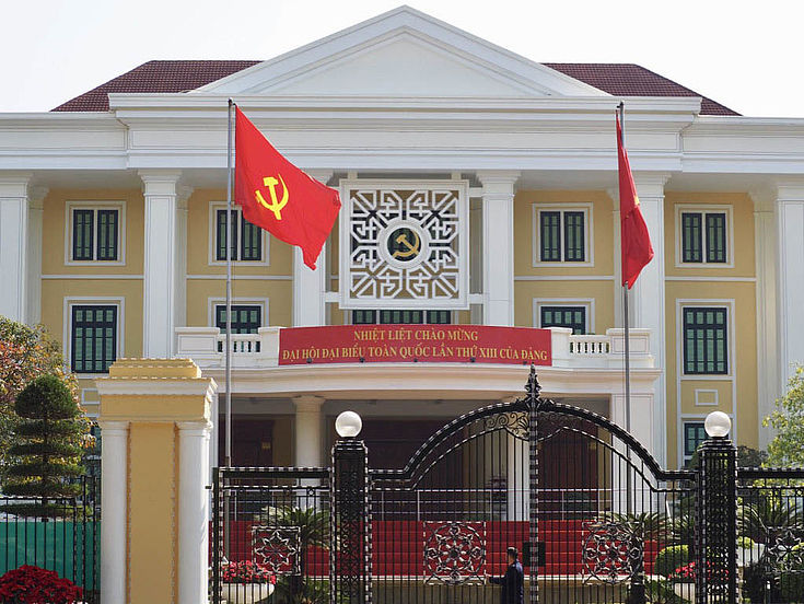 All important political buildings in Hanoi invite to the quinquennial event, the National Congress.