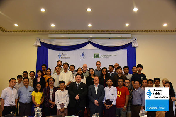 Participants and experts of the Advanced discussion on Federalism, held at the Inya Lake Hotel in Yangon.