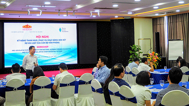 Speakers engaged with participants on how to assist Deputies in drafting comments for legislative initiatives.