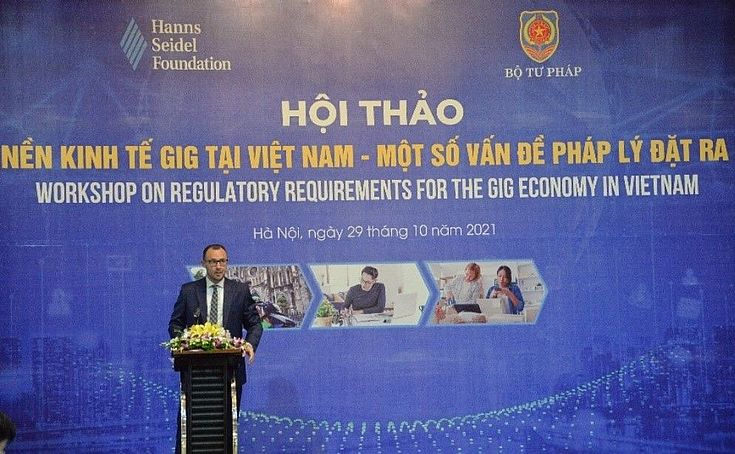 Mr Michael Siegner – Resident Representative of HSF Vietnam spoke at the workshop