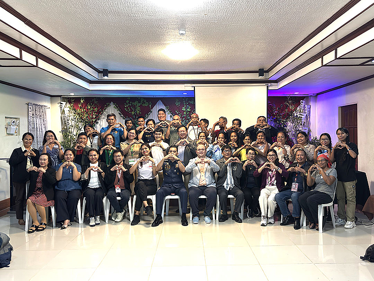Group photo with all the participants